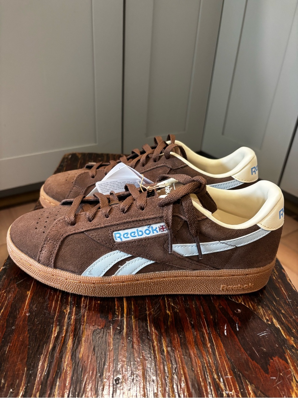 Reebok Womens Classic Suede Sneaker - Brown & Lt Blue